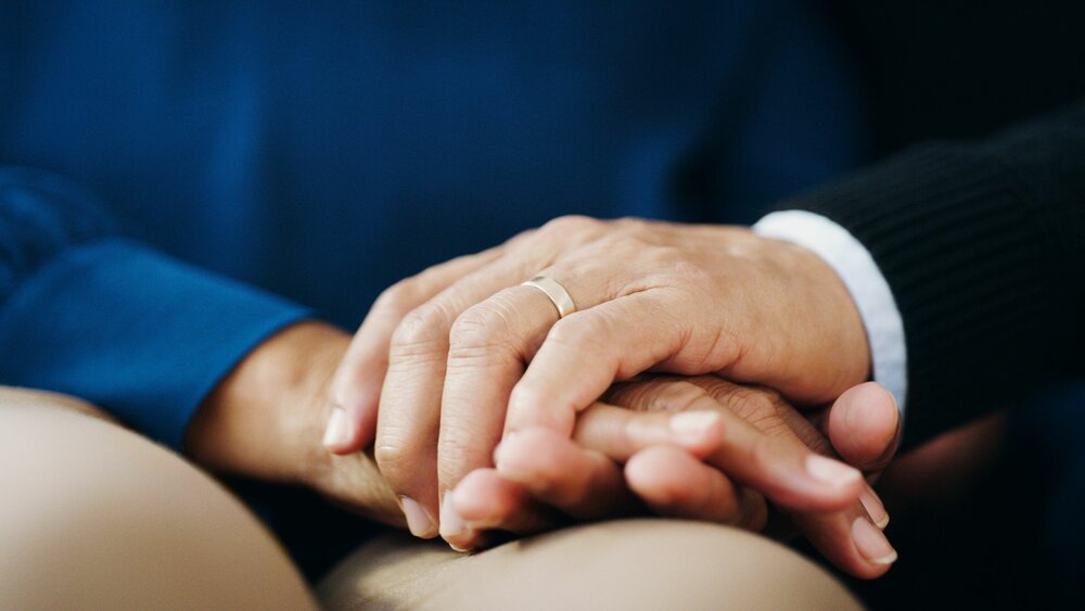 5 Memorable Ways To Honor Your Loved One Once They've Passed On